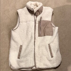 Abercrombie & Fitch Cream and Tan Sherpa Vest